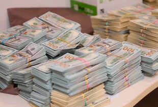 У Київській міськраді знайшли "стоси грошей" (фото)