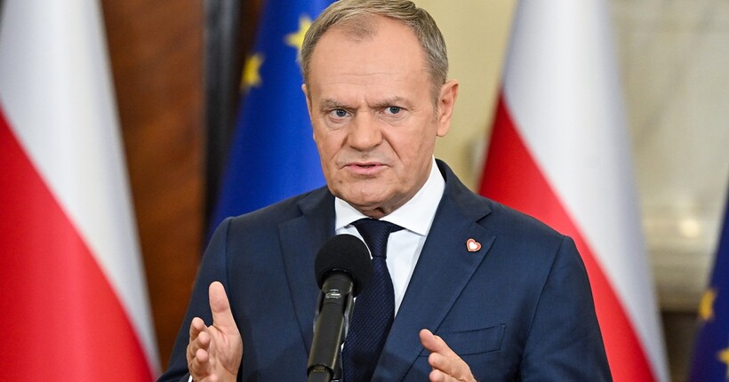 Зеленський провів розмову з Туском про умови тривалого миру в Україні