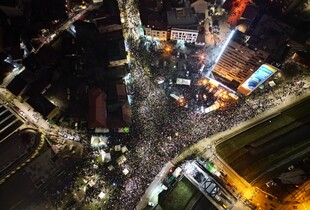 Протести в Сербії: десятки тисяч людей вийшли на вулиці проти корупції