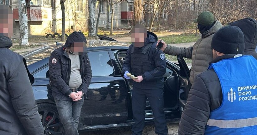 На Миколаївщині затримали посадовця ТЦК та його спільника за вимагання хабаря