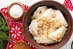 Як приготувати ідеальні вареники з сиром на Масницю – простий рецепт