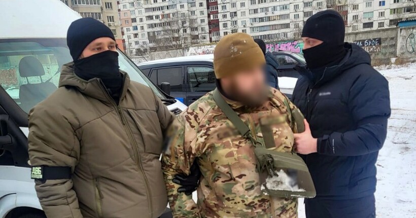 У Києві викрито схему продажу авто для ЗСУ: затримано зловмисників