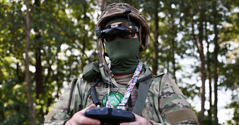 Українська розвідка провела операцію з вибуховими FPV-окулярами для російських військових