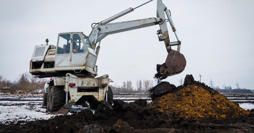 На Харківщині піротехніки ДСНС вилучили залишки російського боєприпасу від РСЗВ