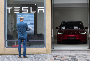 Tesla втрачає ринок у Німеччині після політичного скандалу