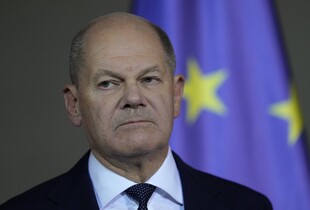 Шольц відповів на пропозицію Макрона щодо "ядерної парасольки" для Європи