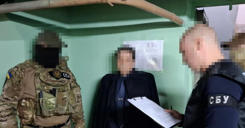 СБУ викрила “крота” ФСБ у Держкосмосі: посадовця затримали під час наради