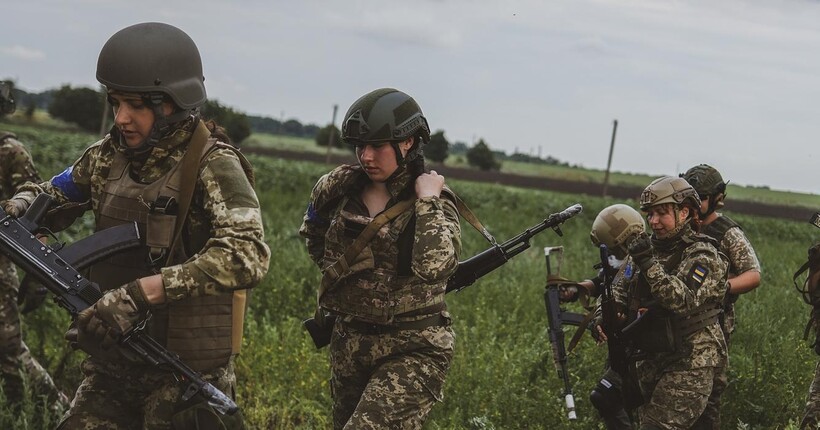В Міноборони назвали кількість жінок, які служать в лавах ЗСУ: кількість зросла на 20%