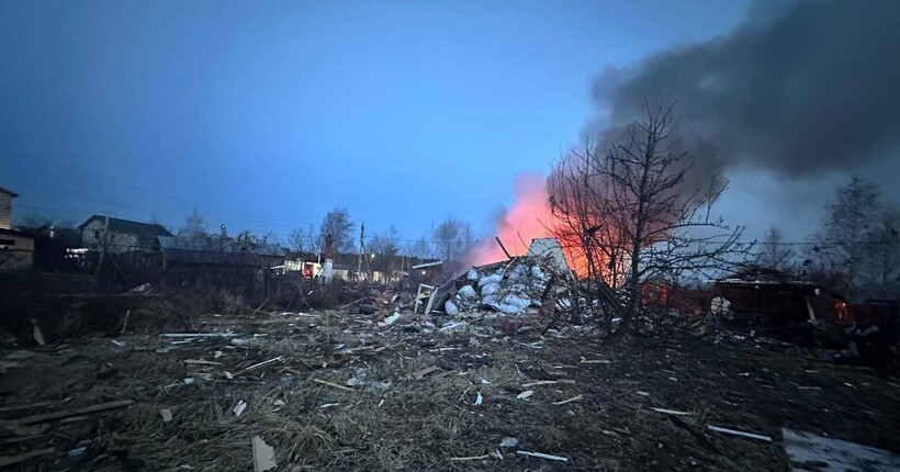 Москву та військовий аеропорт в Рязані атакували дрони: пошкоджено будинки