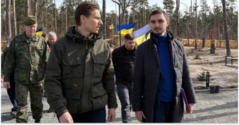 Міністр оборони Фінляндії відвідав постраждалі від російської окупації міста Київщини