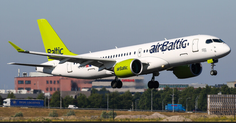 Латвійська авіакомпанія airBaltic готова першою відновити польоти в Україну - Мінрозвитку