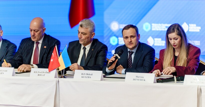 Турецькі компанії готові долучитися до відбудови України – Кулеба