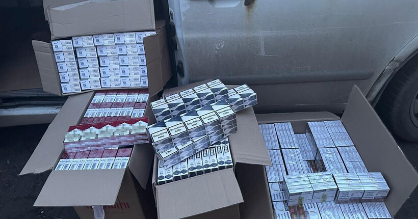 Нелегально продавали алкоголь та цигарки на Буковині: ДБР завершило розслідування