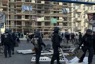 В Берліні відбулася акція неонацистів: затримано близько 40 учасників за "зігування" та напад на журналіста