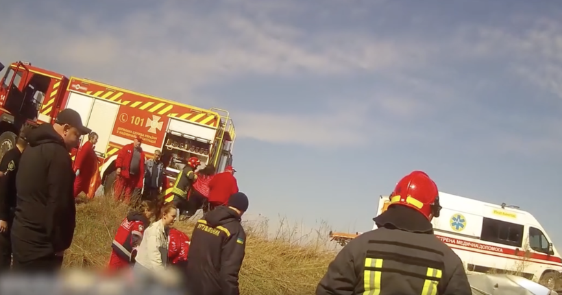 На Хмельниччині сталася масштабна ДТП, серед постраждалих діти та вагітна