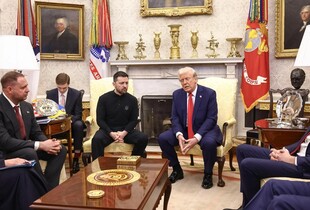 Пояс Усика зараз знаходиться у приватній їдальні Трампа в Білому домі - Time