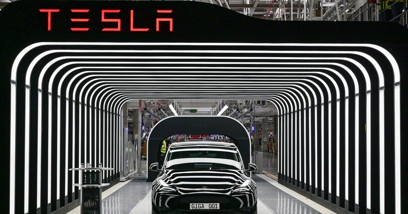 Продажі Tesla в Європі значно знизилися через політичну активність Маска