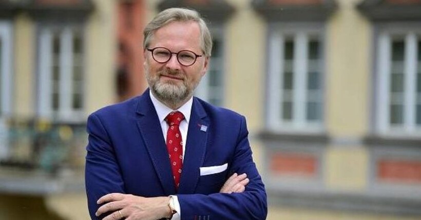 Прем'єр Чехії прокоментував можливість відправки миротворців до України