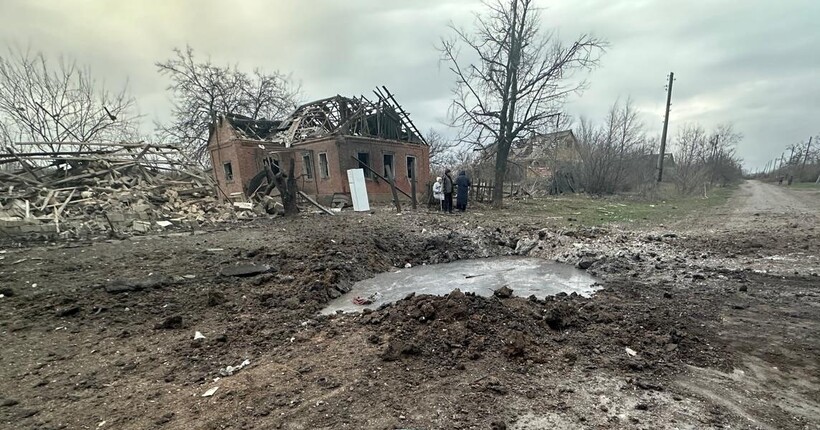 Росіяни атакували сім населених пунктів Донеччини: загинули троє людей, серед них дитина