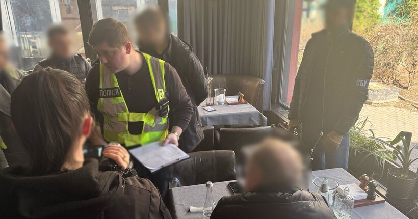 У Києві викрили схеми незаконного переправлення ухилянтів за кордон