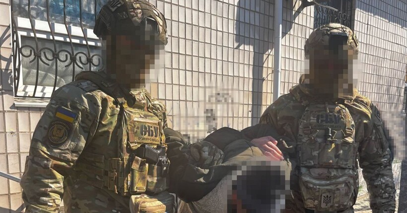 СБУ затримала агента ФСБ, який готував терак біля ТЦК у Херсоні