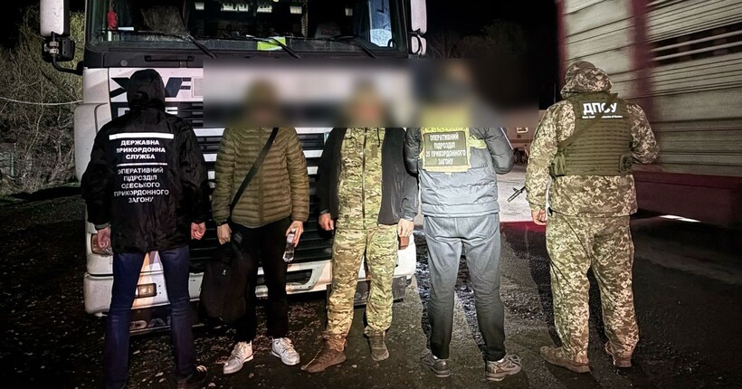 На Одещині водій вантажівки намагався нелегально перевезти пасажира до Молдови