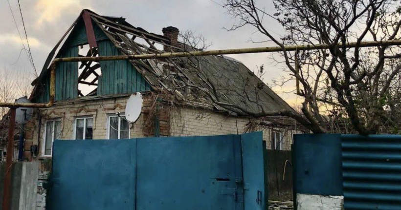 Російські війська вчергове атакували українські міста, є постраждалий
