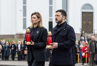 Зеленський та іноземні делегації вшанували пам'ять українців, яких росіяни вбили в Бучі