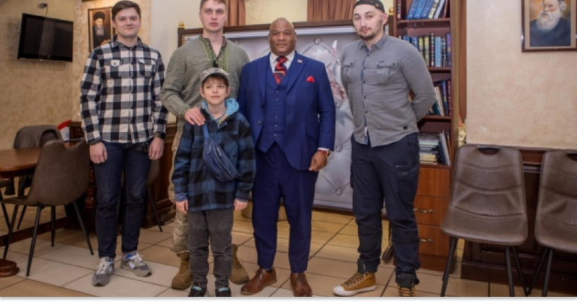 Духовний радник Трампа зустрівся із захисниками 