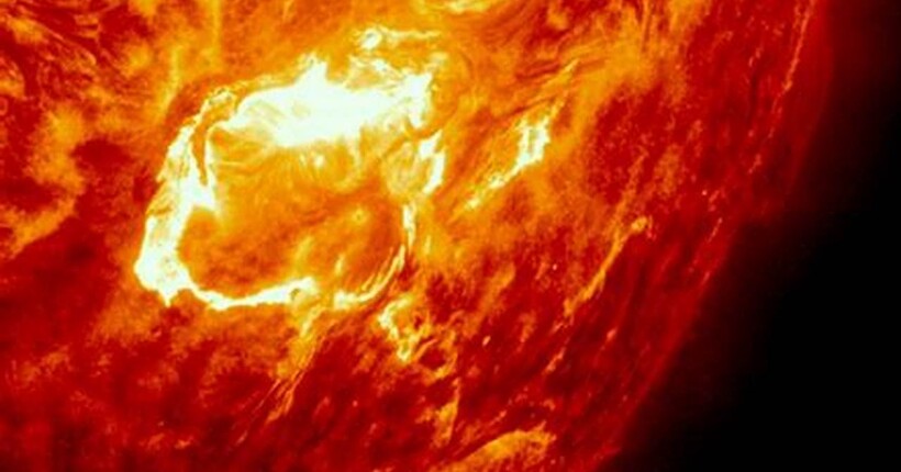 На Сонці стався потужний спалах M5.6: як вплине на Землю