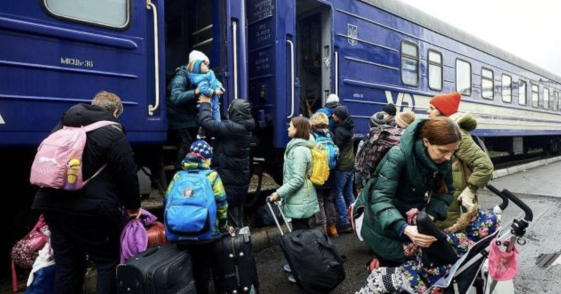 У Сумські області близько з 50 населених пунктів евакуювали всіх мирних жителів