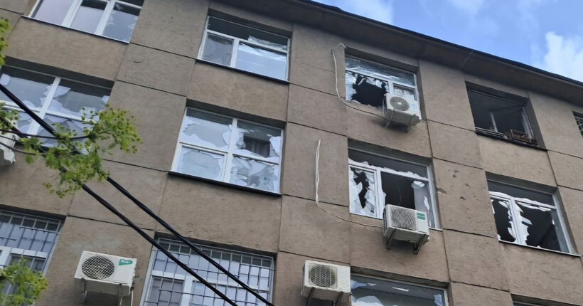Окупанти атакували Нікопольщину дронами та артилерією: є поранені
