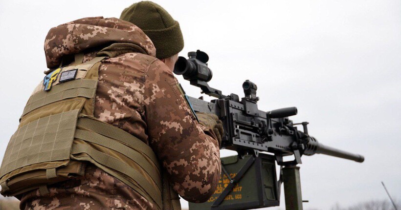 Росіяни вночі дронами атакували Київ: подробці від КМВА