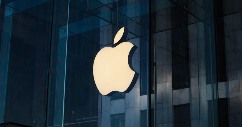 Apple уникнула кризи: мита США оминули смартфони та комп’ютери – Bloomberg
