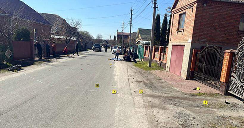На Хмельниччині мотоцикліст на смерть збив 11-річного хлопчика і втік з місця ДТП