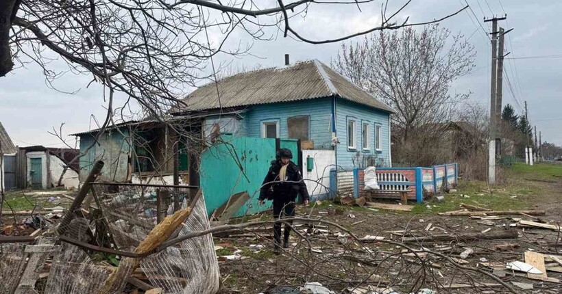 Росіяни атакували 15 громад Сумщини: поранено двох людей, пошкоджено будинки 