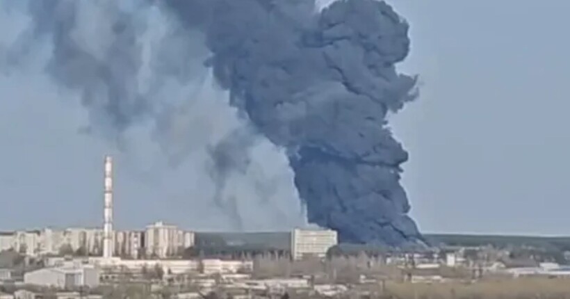 У Курську сталася пожежа на підприємстві (фото і відео)