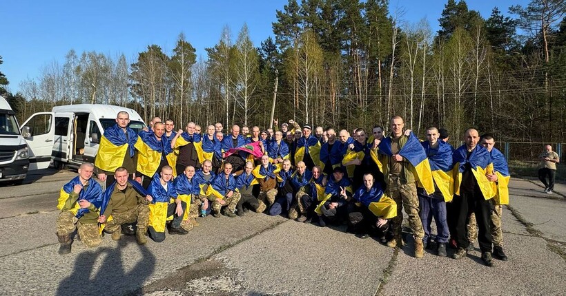 Наймолодшому 20 років: в МВС озвучили деталі обміну полоненими (фото)