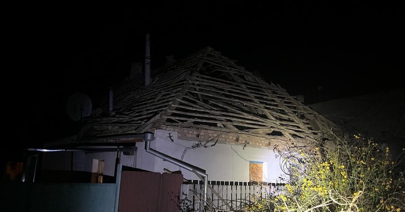 Окупанти атакували дронами Дніпропетровщину: виникла пожежа