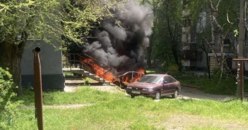 Внаслідок ворожого обстрілу Запоріжжя виникла пожежа