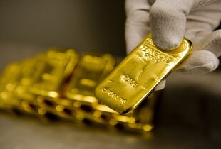 Золото вперше в історії подолало позначку $3500 за унцію