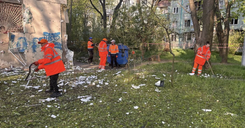 Наслідки масованої атаки ворожих БпЛА на Одесу: пошкоджені будівля суду та три школи
