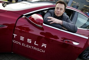 Маск знову зосередиться на Tesla, але політичні суперечки можуть зашкодити бренду