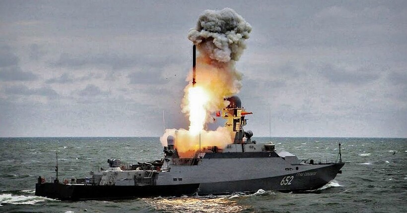 Армія рф тримає у Чорному морі 11 ракетоносіїв загальним залпом до 16 ракет