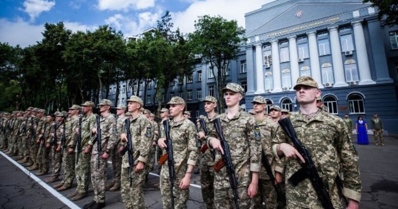 Вступ до військових вишів: в ТЦК пояснили, хто має пільги та які напрямки найпопулярніші