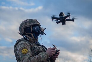Взяли в полон російського військового з допомогою дрона