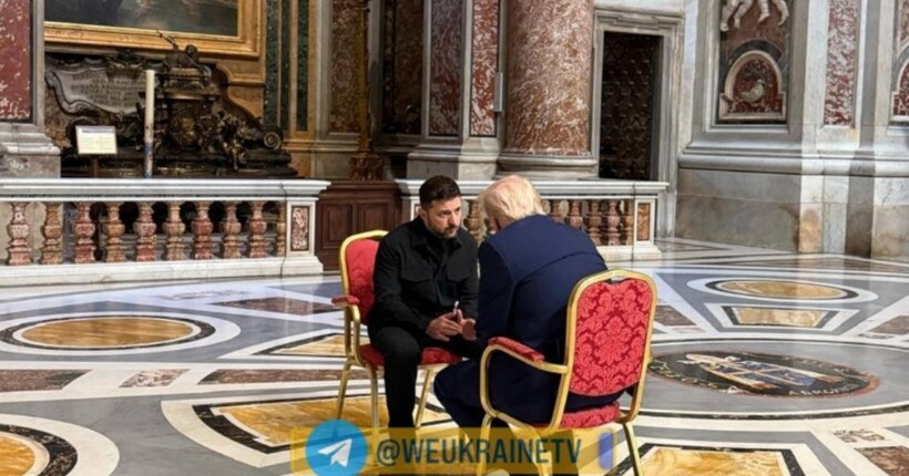 Розмова Трампа і Зеленського: з'явились фото зустрічі президентів у Ватикані