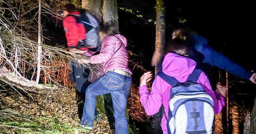 Рятувальники знайшли трьох заблукалих туристів на Львівщині