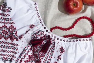 Українці святкують День вишиванки: привітання від лідерів, військових, зірок, спортсменів та міжнародних партнерів