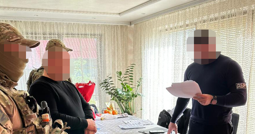 У Рівненській області викрили масштабну схему незаконного видобутку бурштину – ДБР